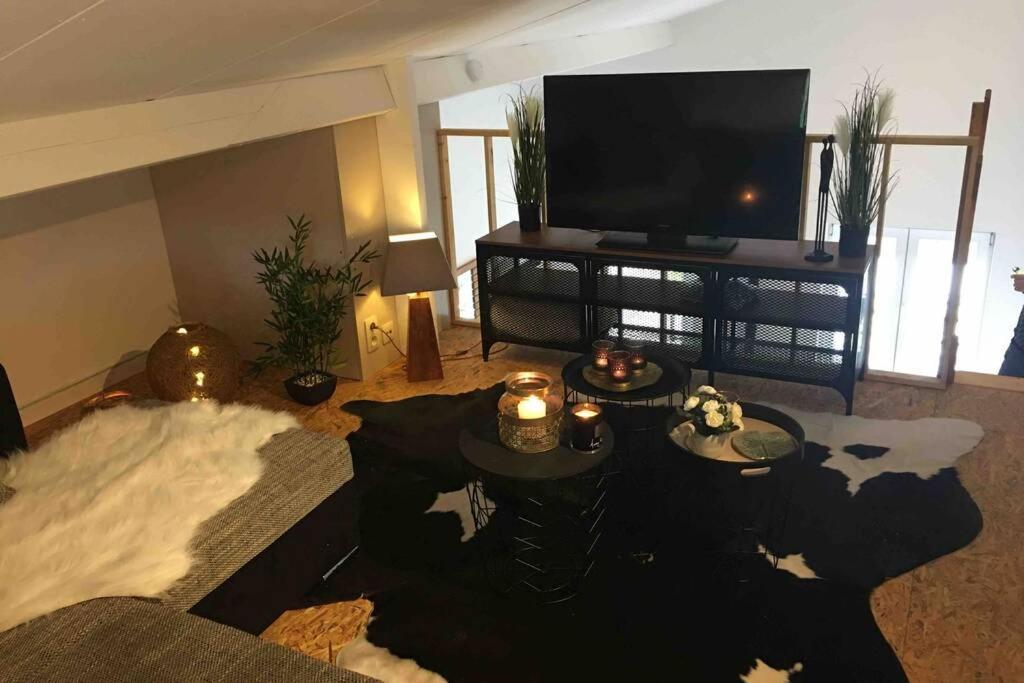 Cosy Appartement ,Dinant, Abbaye De Maredsous Anhée Εξωτερικό φωτογραφία